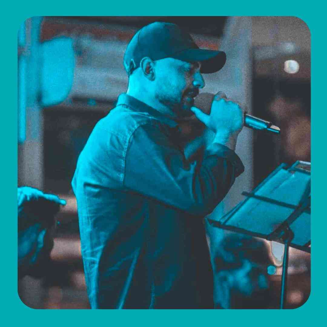 روح الله کرمی ای دف جوری میزنم کارم نکشه به کما