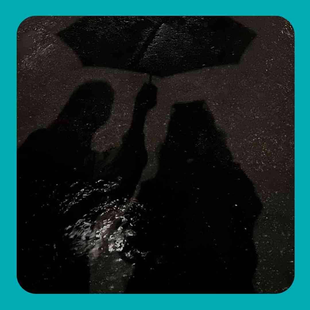 همه رفتن همه از دم هرکی رو پاش موند دمشم گرم