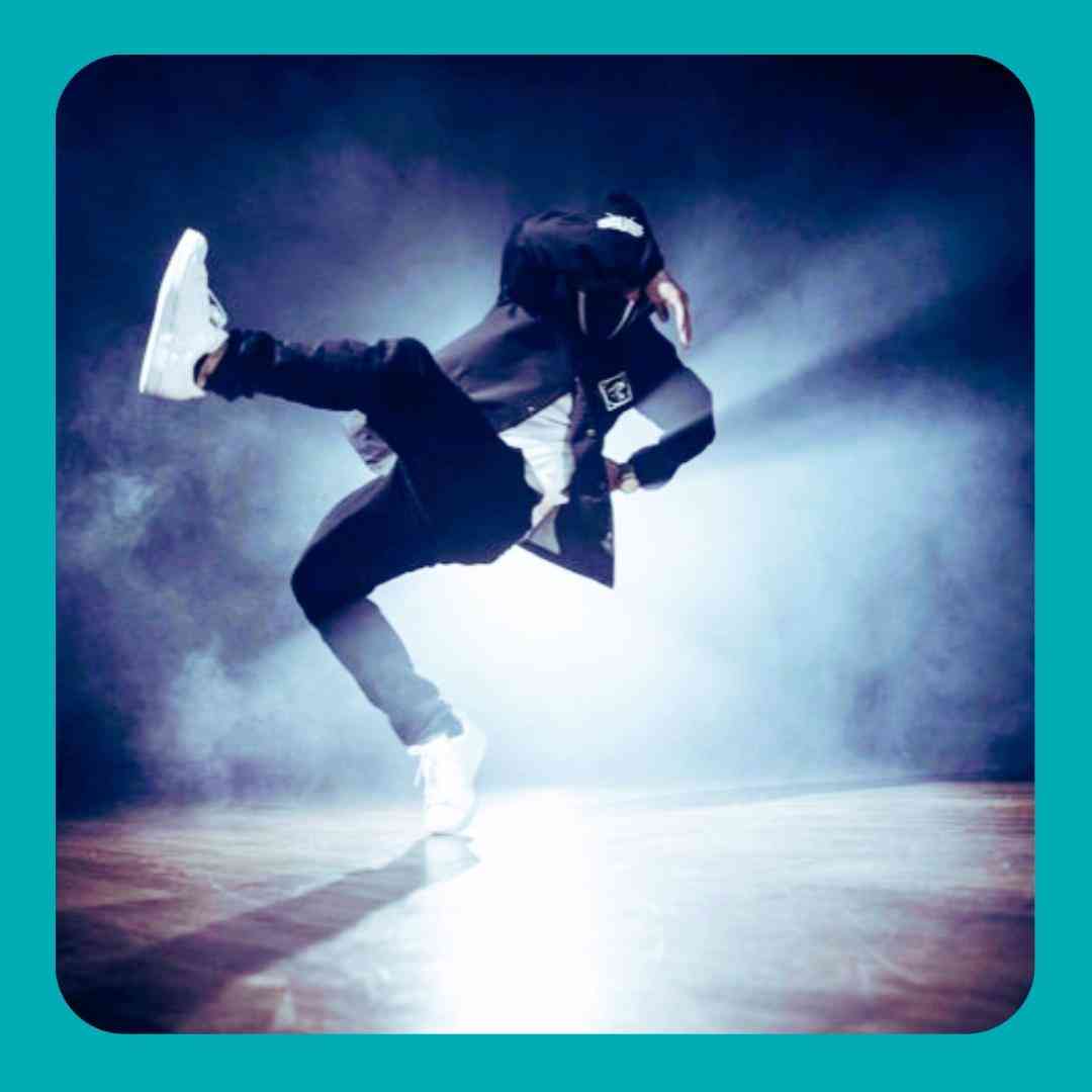  وقت دیدنش تنم میلرزه از ندیدنش دلم میترسه