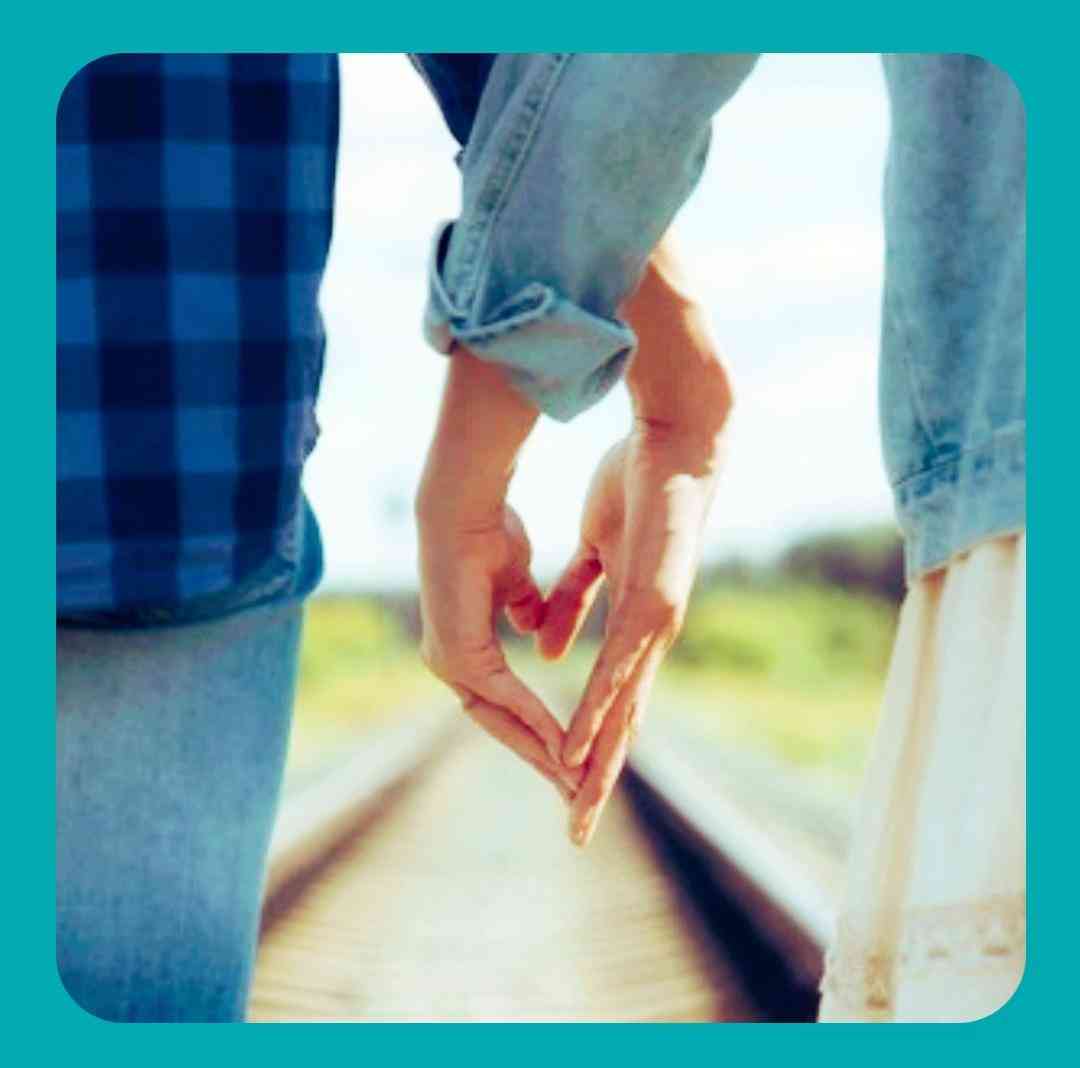 داشتی میوفتادی دستامو بگیر کاش برسم دستاتو بگیرم
