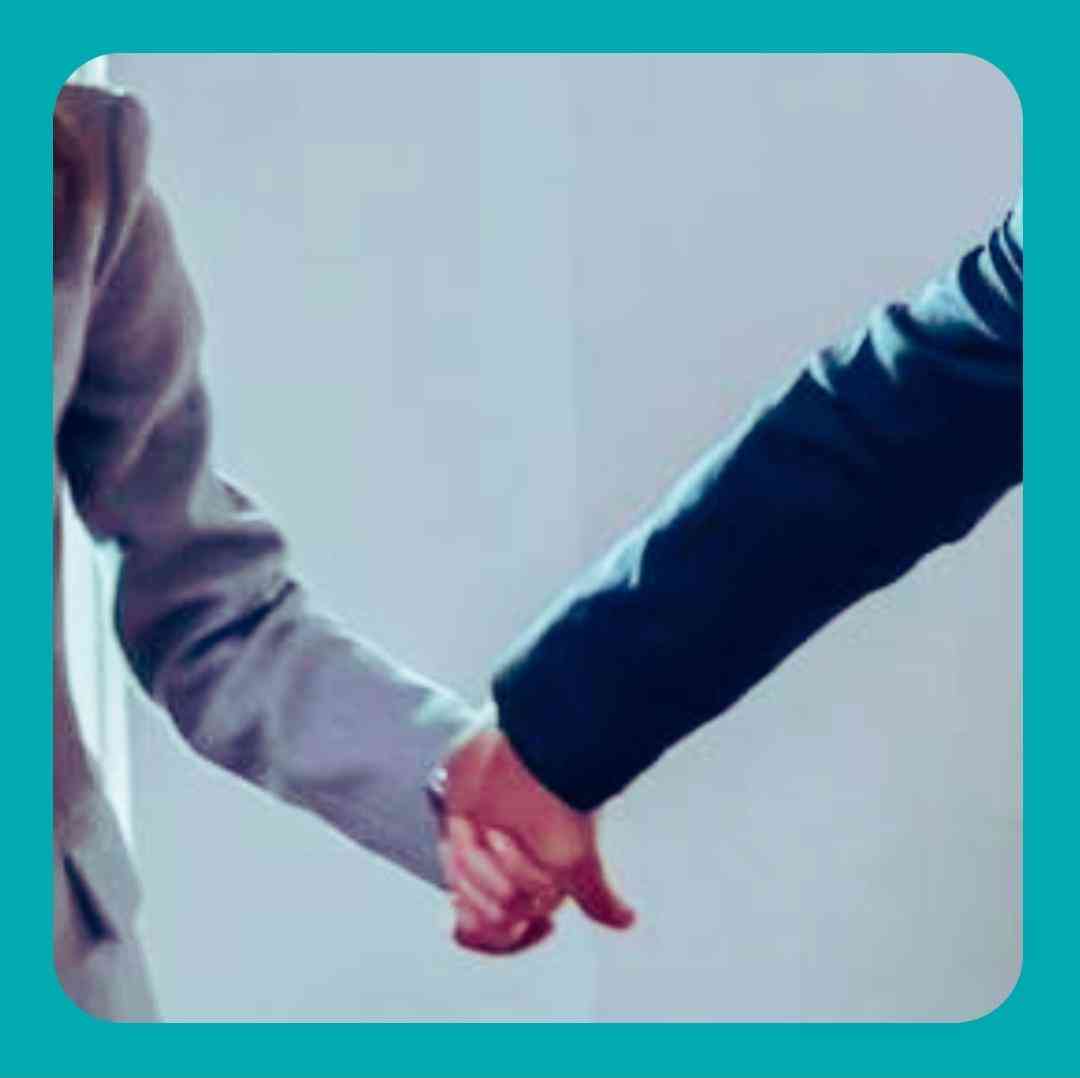 همه جای این شهر دلمو میزنه دارم فکر میکنم