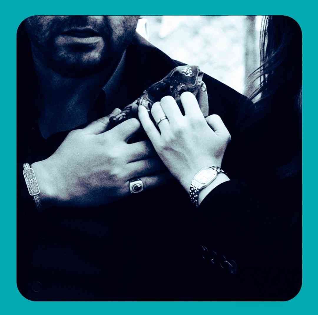 من غریب دریا با صدای زن هوش مصنوعی